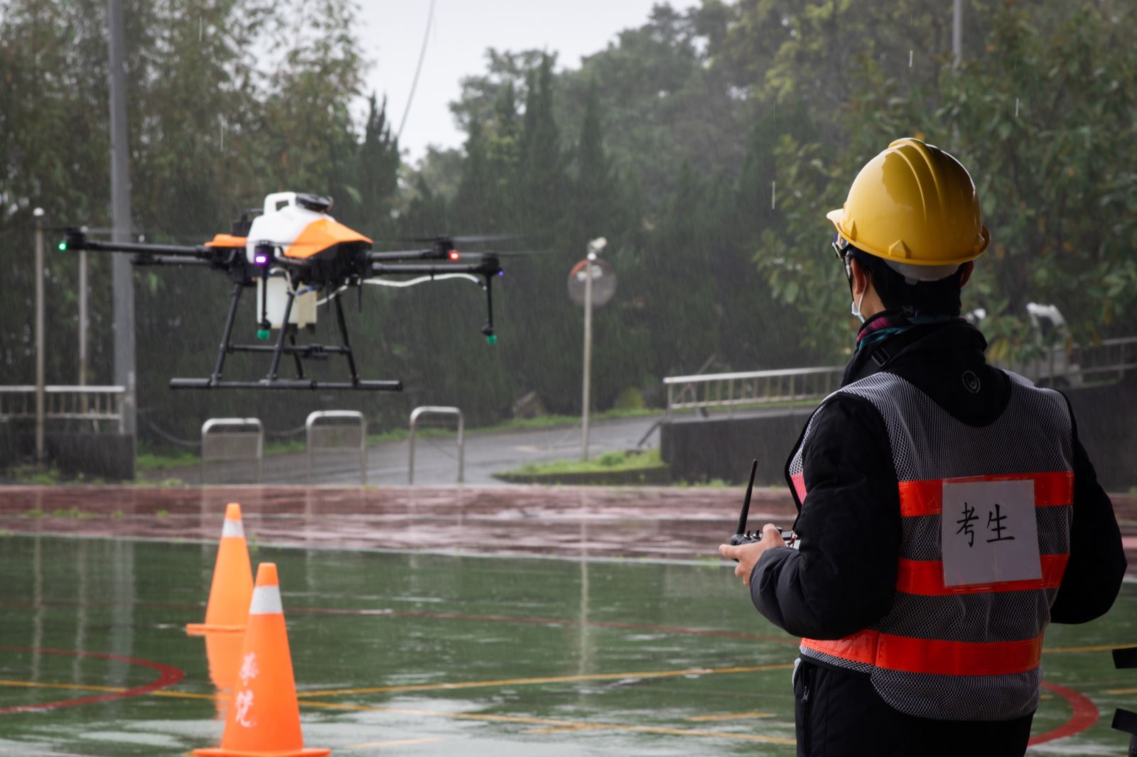 華梵大學無人機國家考場啟用首日，考生應試情景。