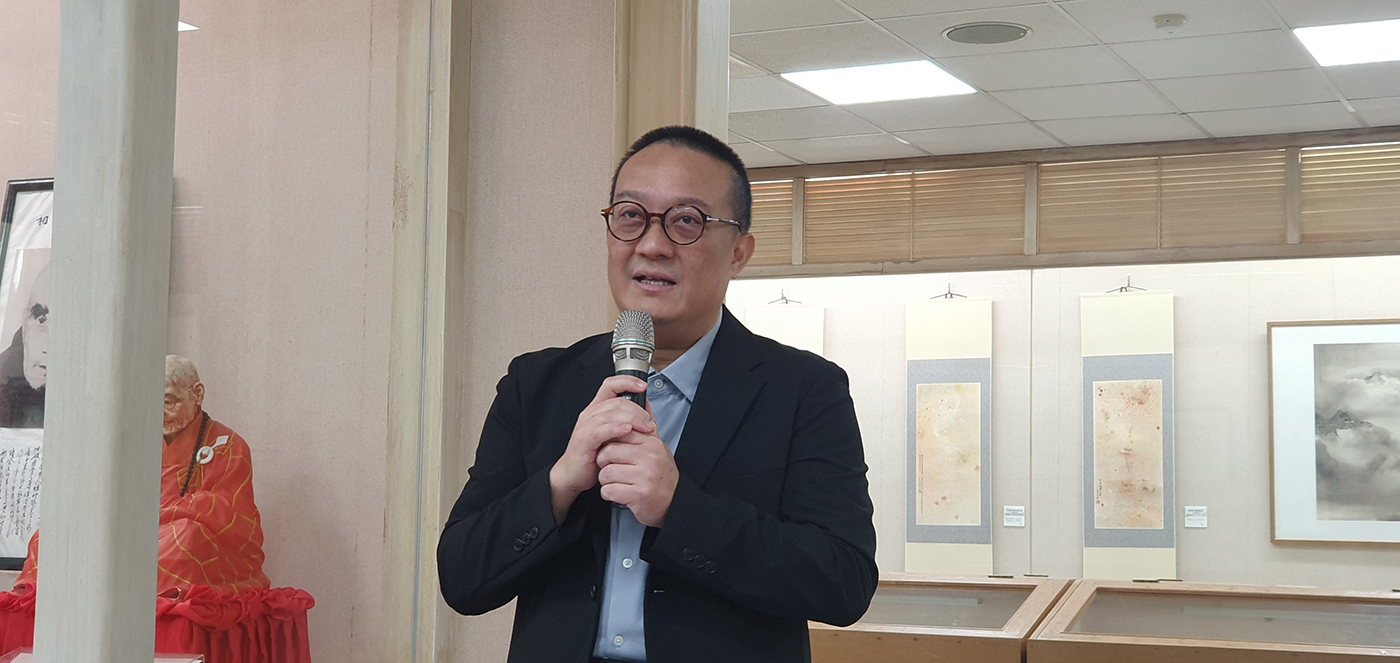 展覽指導老師葉靈毅教授致詞。