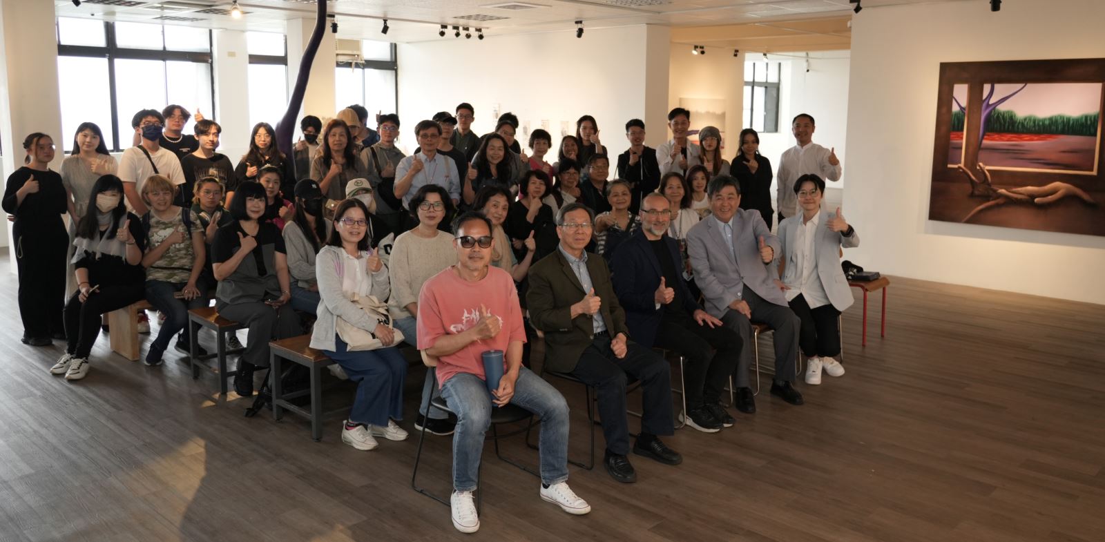 華梵美術系舉辦的西班牙遊學與交換成果展現場合影